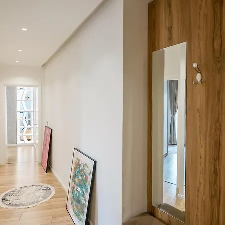 Premium Apartment In The Center Tirana Exterior photo